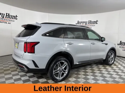More photos of 2023 Kia Sorento SX at Jerry Hunt Supercenter - Lexington, NC