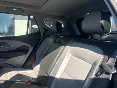 More photos of 2022 GMC Terrain SLT at Jerry Hunt Supercenter - Lexington, NC