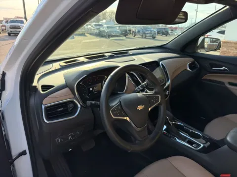 More photos of 2023 Chevrolet Equinox Premier at Jerry Hunt Supercenter - Lexington, NC