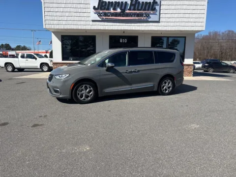 Gray 2023 Chrysler Pacifica Limited for sale in Lexington, NC