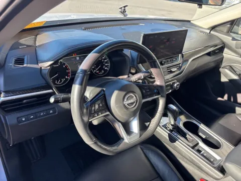 More photos of 2024 Nissan Altima 2.0 SR at Jerry Hunt Supercenter - Lexington, NC