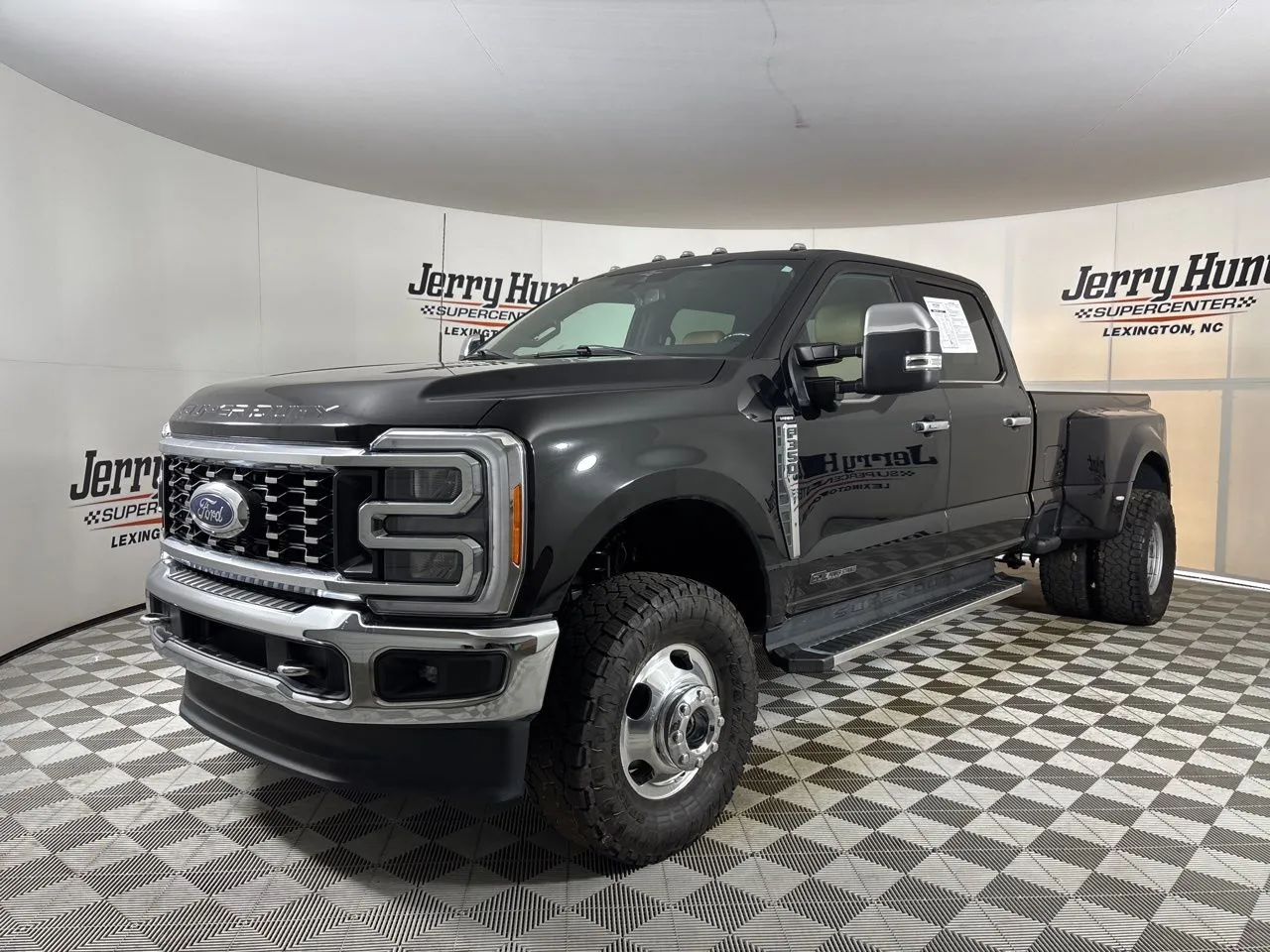 2023 Ford F-350 Super Duty Lariat