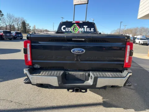 More photos of 2023 Ford F-350SD Lariat at Jerry Hunt Supercenter - Lexington, NC