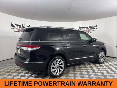 More photos of 2024 Lincoln Navigator Reserve at Jerry Hunt Supercenter - Lexington, NC