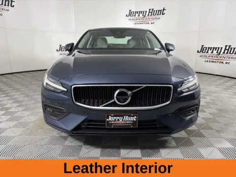 More photos of 2021 Volvo S60 T5 Momentum at Jerry Hunt Supercenter - Lexington, NC