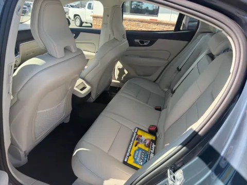 More photos of 2021 Volvo S60 T5 Momentum at Jerry Hunt Supercenter - Lexington, NC