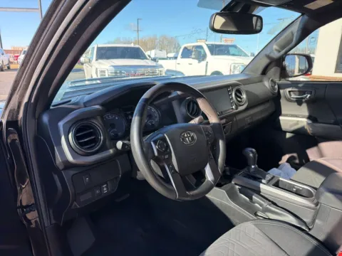 More photos of 2022 Toyota Tacoma TRD Off-Road at Jerry Hunt Supercenter - Lexington, NC