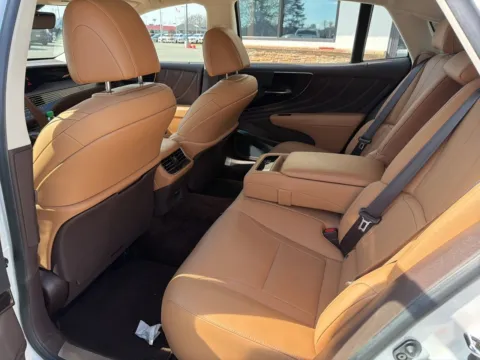 More photos of 2019 Lexus LS 500 Base at Jerry Hunt Supercenter - Lexington, NC