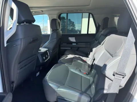 More photos of 2025 Ford Expedition Active at Jerry Hunt Supercenter - Lexington, NC