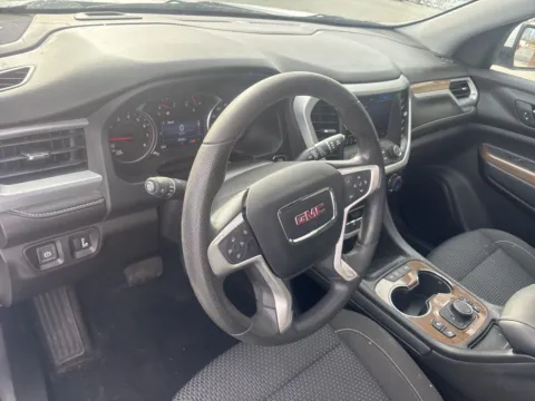 More photos of 2023 GMC Acadia SLE at Jerry Hunt Supercenter - Lexington, NC
