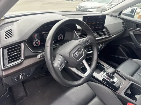 More photos of 2024 Audi Q5 45 S line Premium at Jerry Hunt Supercenter - Lexington, NC