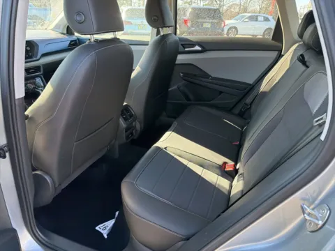 More photos of 2024 Volkswagen Taos 1.5T SE at Jerry Hunt Supercenter - Lexington, NC