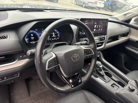More photos of 2024 Toyota Grand Highlander Platinum at Jerry Hunt Supercenter - Lexington, NC