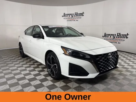 More photos of 2025 Nissan Altima 2.5 SR at Jerry Hunt Supercenter - Lexington, NC