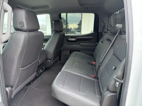 More photos of 2025 GMC Sierra 1500 SLT at Jerry Hunt Supercenter - Lexington, NC