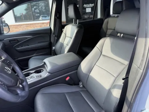 Another view of 2025 Honda Passport EX-L for sale in Lexington, NC at Jerry Hunt Supercenter - Lexington