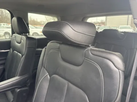 More photos of 2022 Jeep Grand Cherokee L Limited at Jerry Hunt Supercenter - Lexington, NC