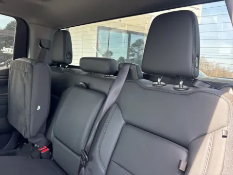 More photos of 2023 GMC Sierra 1500 SLT at Jerry Hunt Supercenter - Lexington, NC
