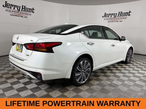 More photos of 2023 Nissan Altima 2.5 SL at Jerry Hunt Supercenter - Lexington, NC