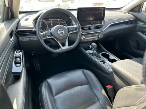 More photos of 2023 Nissan Altima 2.5 SL at Jerry Hunt Supercenter - Lexington, NC