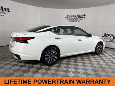 More photos of 2023 Nissan Altima 2.5 SV at Jerry Hunt Supercenter - Lexington, NC