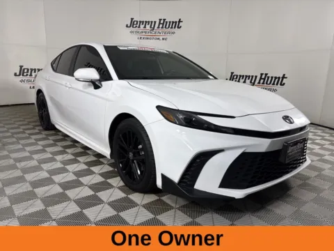 More photos of 2025 Toyota Camry SE at Jerry Hunt Supercenter - Lexington, NC