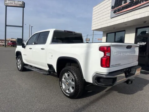 More photos of 2022 Chevrolet Silverado 3500HD LTZ at Jerry Hunt Supercenter - Lexington, NC