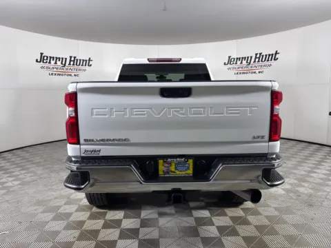 More photos of 2022 Chevrolet Silverado 3500HD LTZ at Jerry Hunt Supercenter - Lexington, NC