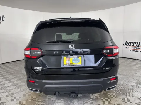 More photos of 2023 Honda Pilot Elite at Jerry Hunt Supercenter - Lexington, NC