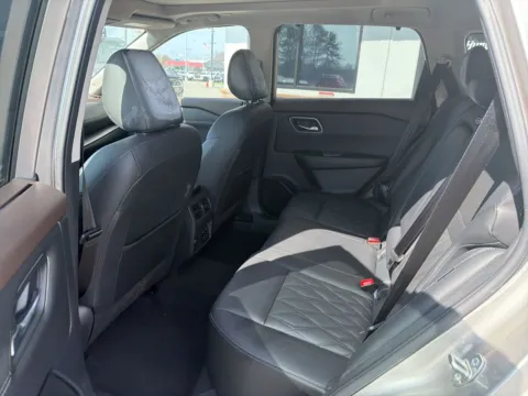 More photos of 2023 Nissan Rogue Platinum at Jerry Hunt Supercenter - Lexington, NC