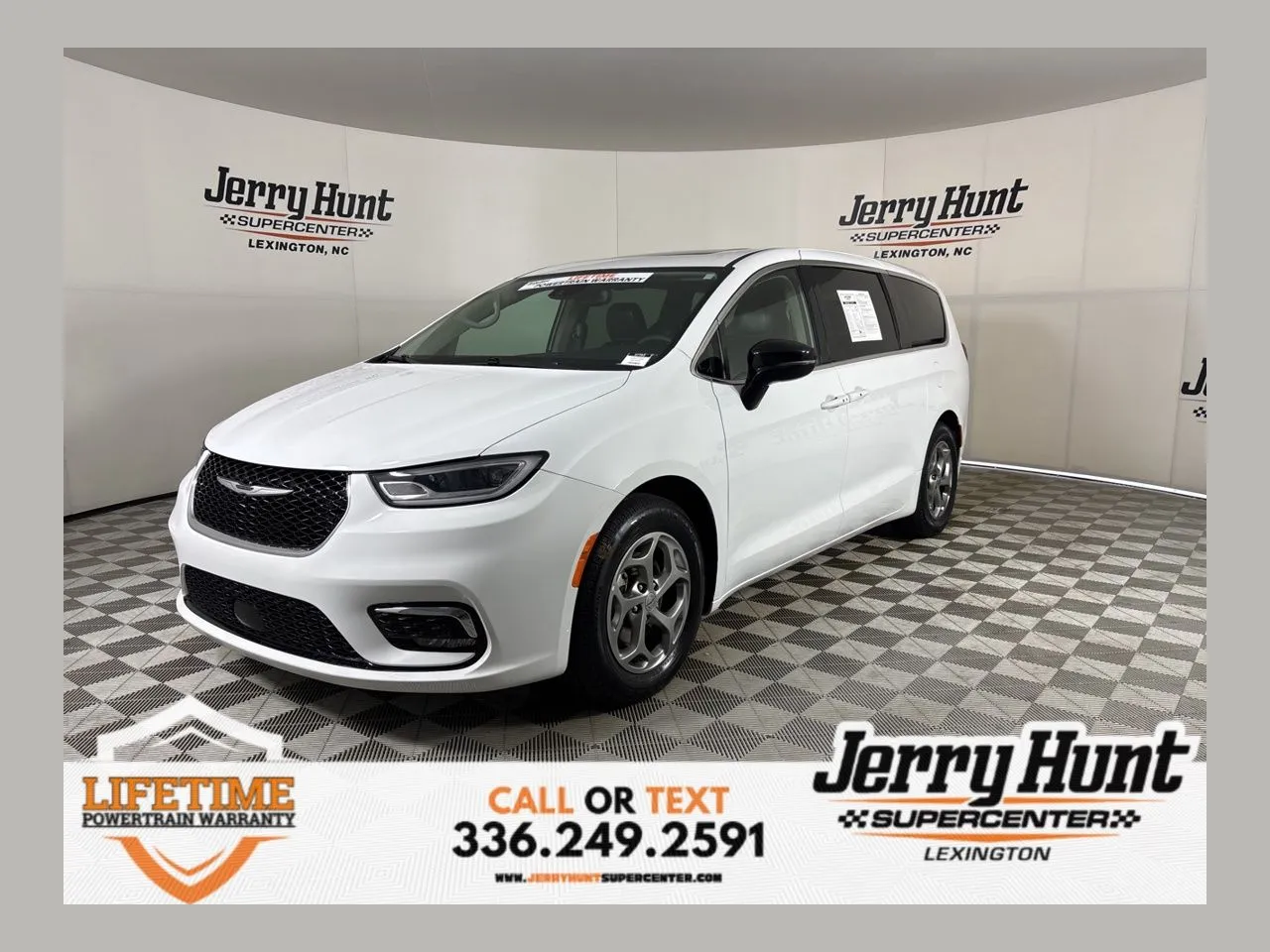 2024 Chrysler Pacifica Limited for sale in Lexington, NC