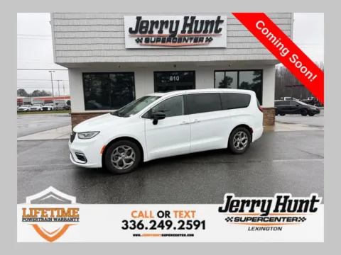 White 2024 Chrysler Pacifica Limited for sale in Lexington, NC