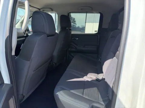 More photos of 2022 Nissan Frontier SV at Jerry Hunt Supercenter - Lexington, NC