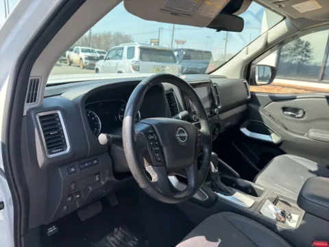 More photos of 2022 Nissan Frontier SV at Jerry Hunt Supercenter - Lexington, NC
