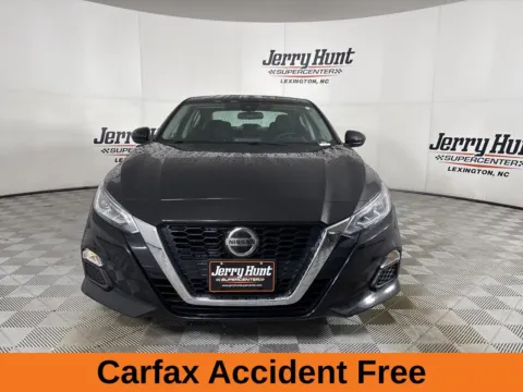 More photos of 2021 Nissan Altima 2.5 SV at Jerry Hunt Supercenter - Lexington, NC