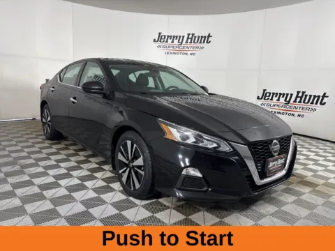 More photos of 2021 Nissan Altima 2.5 SV at Jerry Hunt Supercenter - Lexington, NC