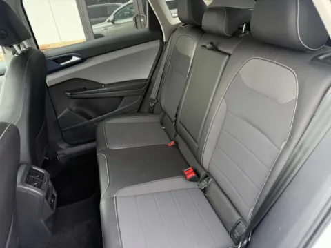 More photos of 2024 Volkswagen Taos 1.5T SE at Jerry Hunt Supercenter - Lexington, NC