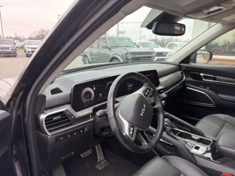 More photos of 2024 Kia Telluride SX at Jerry Hunt Supercenter - Lexington, NC