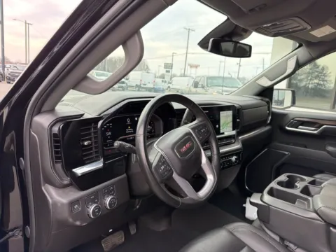 More photos of 2025 GMC Sierra 1500 SLT at Jerry Hunt Supercenter - Lexington, NC