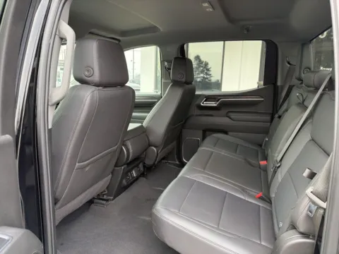 More photos of 2025 GMC Sierra 1500 SLT at Jerry Hunt Supercenter - Lexington, NC