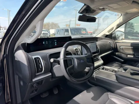 More photos of 2025 Ford Expedition Platinum at Jerry Hunt Supercenter - Lexington, NC