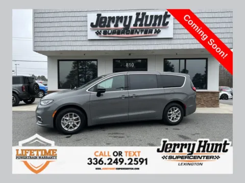 Gray 2025 Chrysler Pacifica Select for sale in Lexington, NC