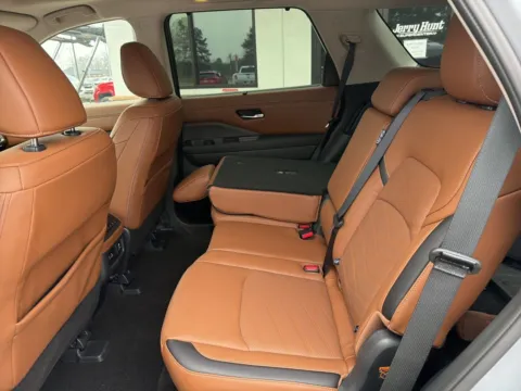 More photos of 2025 Nissan Pathfinder Platinum at Jerry Hunt Supercenter - Lexington, NC