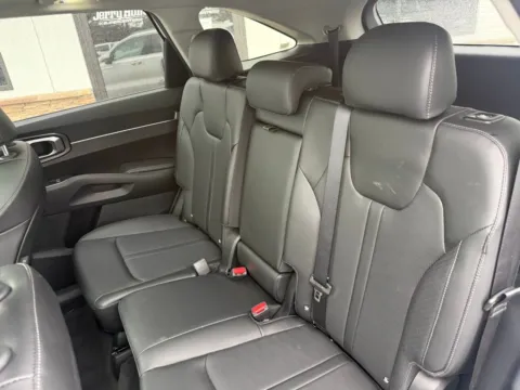 More photos of 2025 Kia Sorento S at Jerry Hunt Supercenter - Lexington, NC