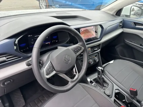 More photos of 2022 Volkswagen Taos 1.5T SE at Jerry Hunt Supercenter - Lexington, NC