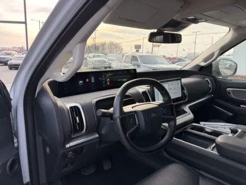 More photos of 2025 Ford Expedition Platinum at Jerry Hunt Supercenter - Lexington, NC