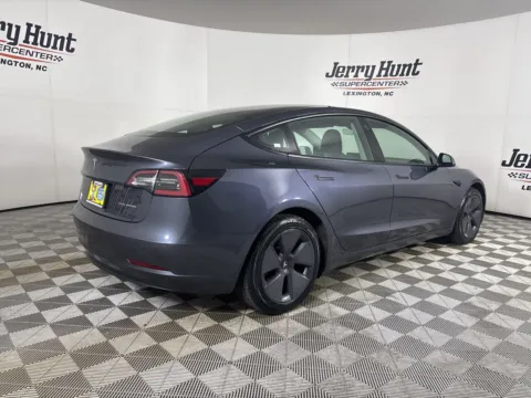 More photos of 2022 Tesla Model 3 Long Range at Jerry Hunt Supercenter - Lexington, NC