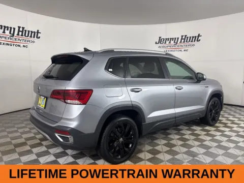 More photos of 2024 Volkswagen Taos 1.5T SE at Jerry Hunt Supercenter - Lexington, NC