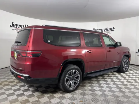 More photos of 2024 Jeep Wagoneer L Series II at Jerry Hunt Supercenter - Lexington, NC
