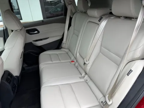 More photos of 2022 Nissan Rogue SL at Jerry Hunt Supercenter - Lexington, NC